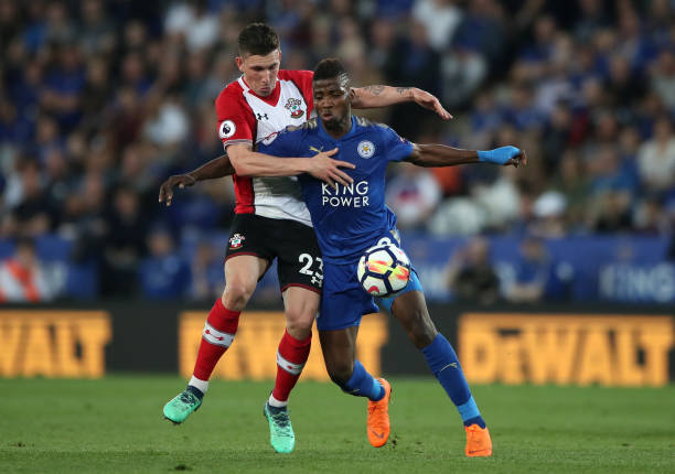 一举将皮球 一举将皮球