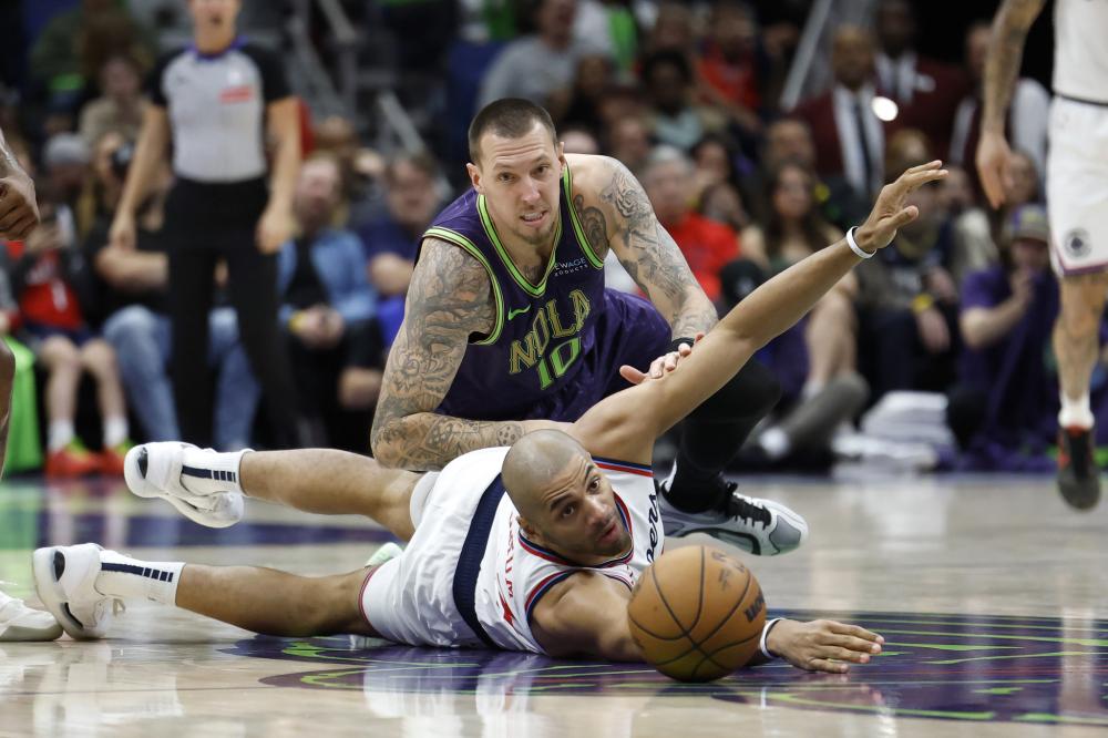 多位球员因 多位球员因